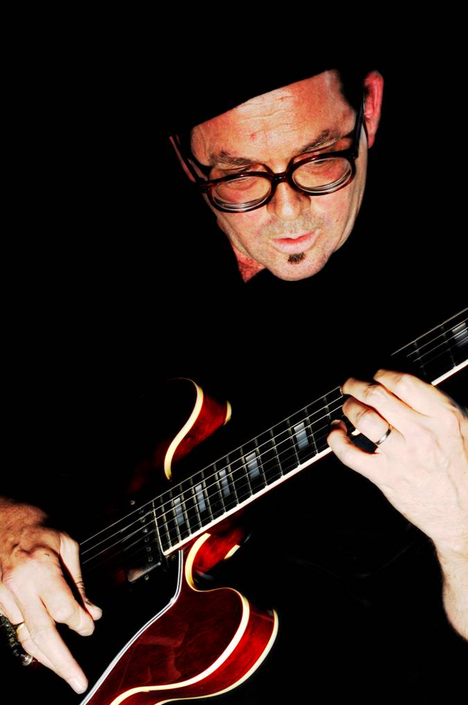 Peter Wockner's Q&A with guitarist/band leader John Hardaker 22 September 2010
